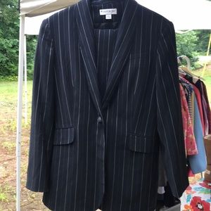 Women’s full jacket and pants set.